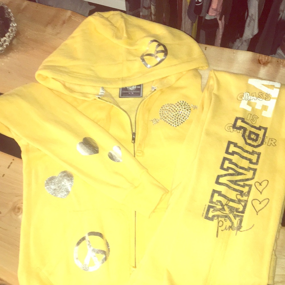 PINK Victoria’s Secret sweatsuit size Medium